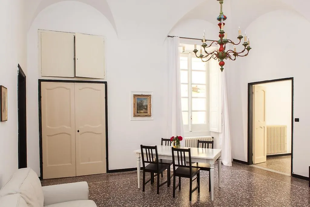 Casa Carducci - Spacious Historical Home Close To The Beach Imperia Ferienhaus